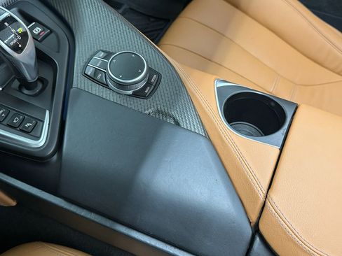 Used 2019 BMW i8 Roadster image 20