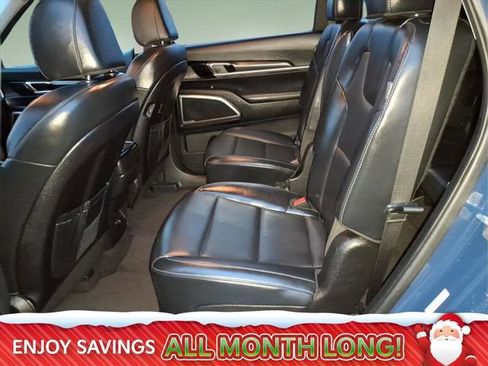 Used 2023 Kia Telluride S image 12