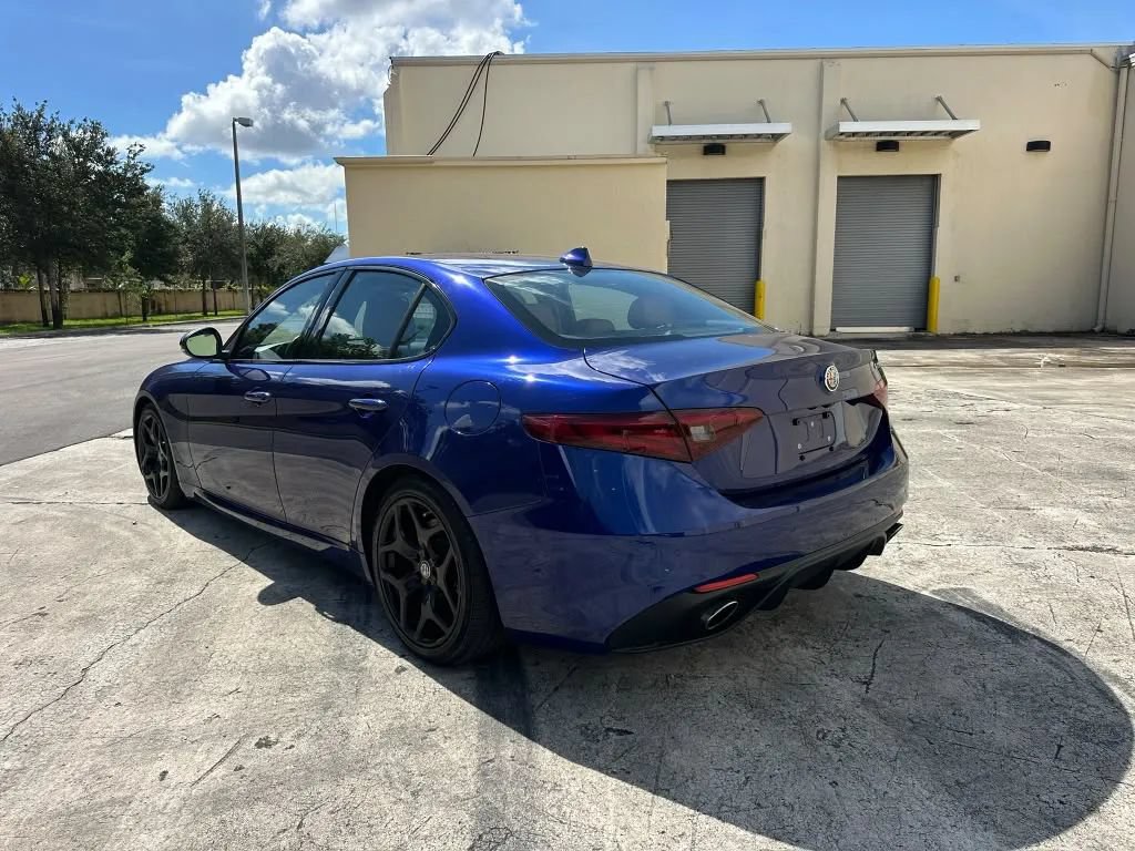 Used 2020 Alfa Romeo Giulia w/ Quick Order Package 22K Sport RWD image 6