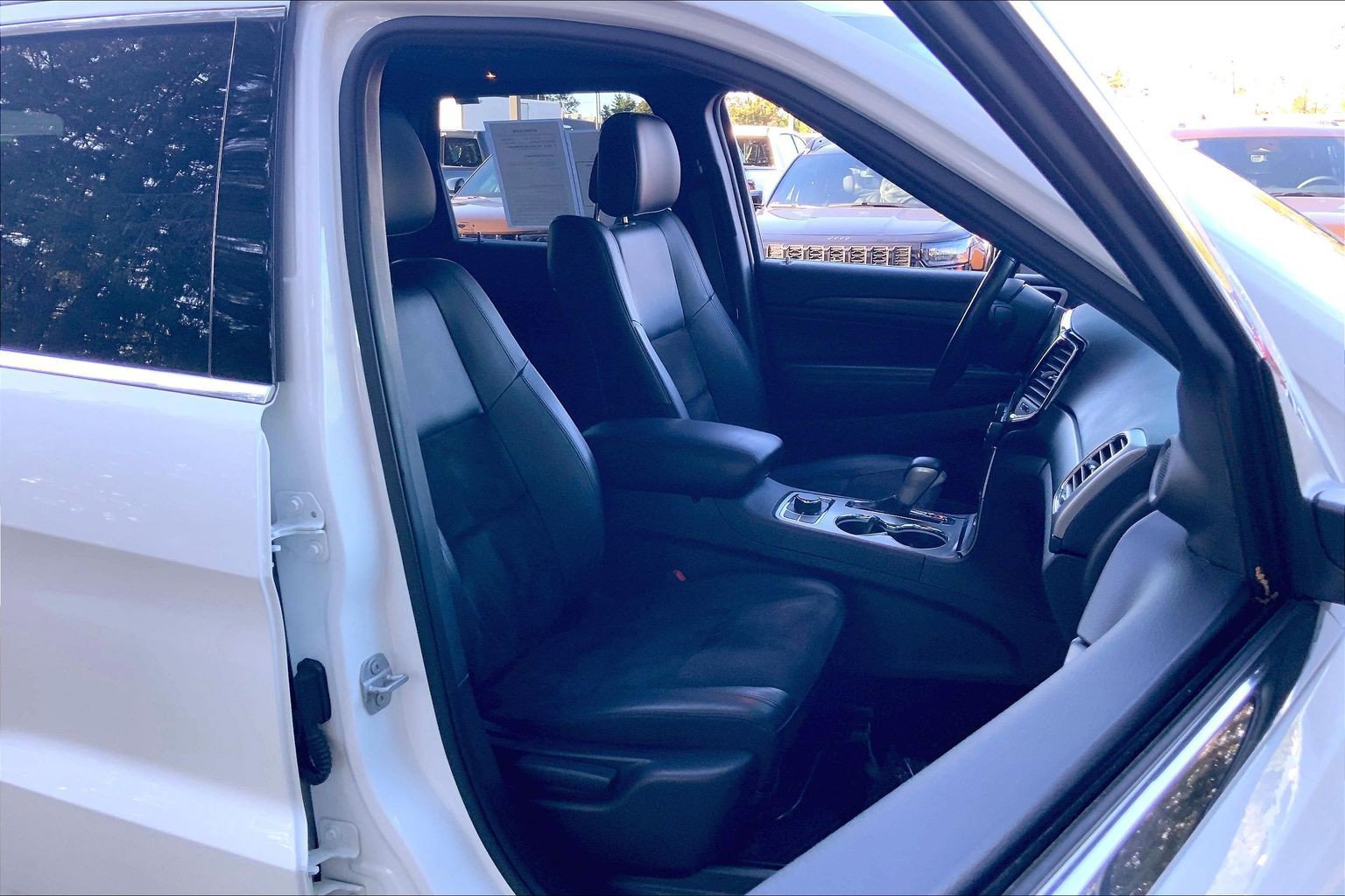 Used 2020 Jeep Grand Cherokee Laredo w/ Quick Order Package 2BN North AWD/4WD image 6