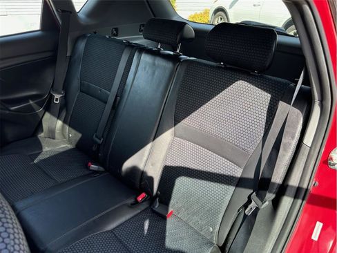 Used 2009 Pontiac Vibe GT image 9