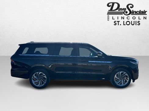 New 2026 Lincoln Navigator L Reserve image 4