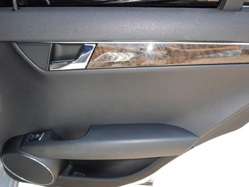Used 2010 Mercedes-Benz C 350 Sport image 24