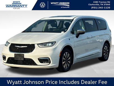Used 2023 Chrysler Pacifica Limited FWD image 1