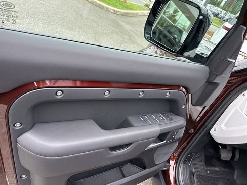 New 2025 Land Rover Defender 130 S image 11