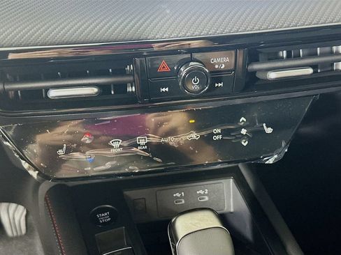 New 2026 Nissan Kicks SR w/ SR Premium Package FWD image 21