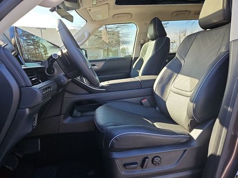 Used 2025 INFINITI QX80 Luxe image 12