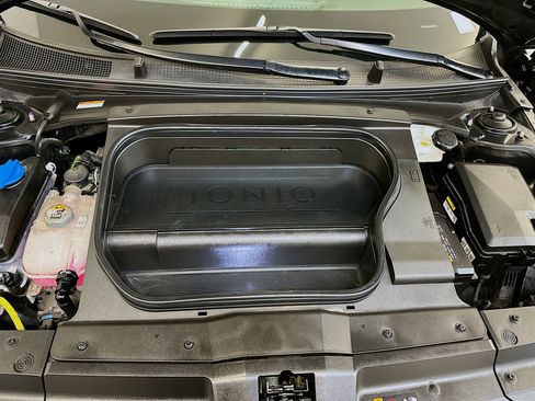 Used 2023 Hyundai Ioniq 6 SEL image 35