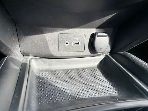 Used 2018 Nissan Rogue SL AWD/4WD image 29