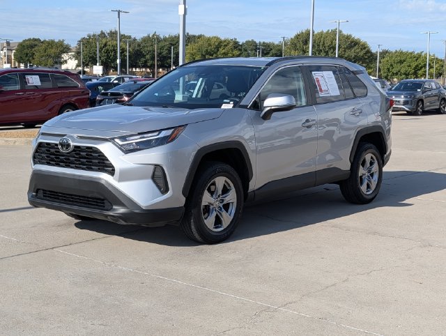 Used 2024 Toyota RAV4 XLE FWD image 10