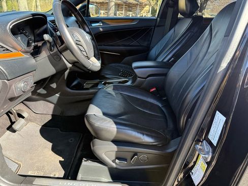 Used 2018 Lincoln MKC Reserve w/ Lincoln MKC Climate Package image 15