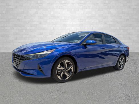 Certified 2023 Hyundai Elantra SEL w/ Convenience Package FWD image 5