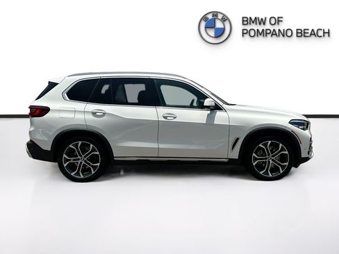 Used 2022 BMW X5 sDrive40i w/ Premium Package RWD image 8