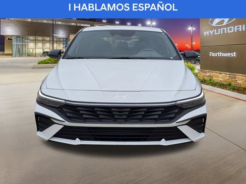 Used 2025 Hyundai Elantra Sport FWD image 5