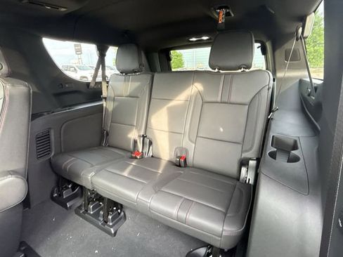 New 2026 Chevrolet Suburban RST w/ Comfort Package RWD image 28