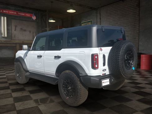 New 2026 Ford Bronco Outer Banks w/ Sasquatch Package AWD/4WD image 4