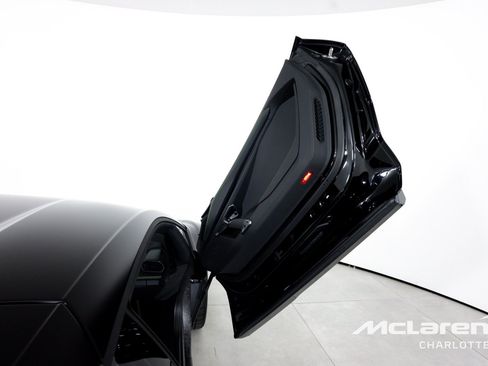 Used 2024 Lamborghini Revuelto AWD/4WD image 20