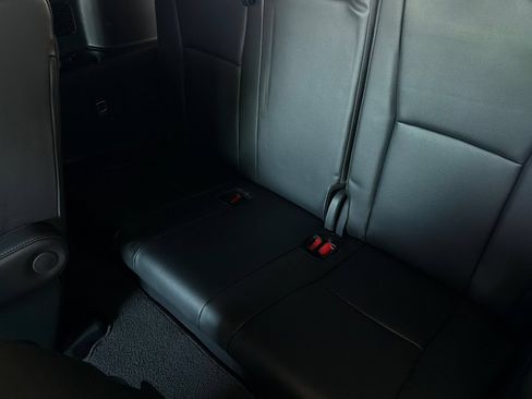 Used 2025 Toyota Highlander XSE AWD/4WD image 17
