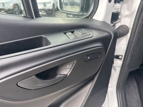 Used 2025 Mercedes-Benz Sprinter 2500 image 21