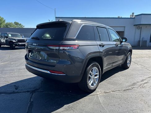 Used 2024 Jeep Grand Cherokee Laredo X AWD/4WD image 5