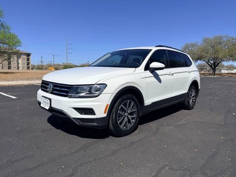 Used 2021 Volkswagen Tiguan S image 3