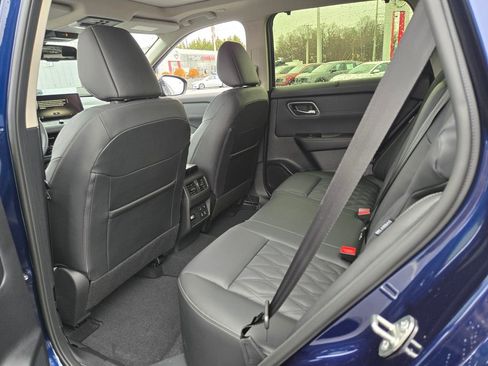 New 2026 Nissan Rogue Platinum image 5