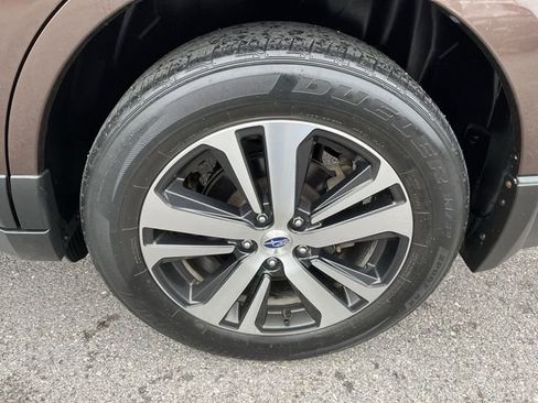 Used 2019 Subaru Outback 2.5i Limited w/ Popular Package #2 AWD/4WD image 21