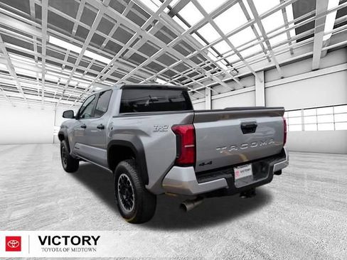 Used 2024 Toyota Tacoma TRD Off-Road AWD/4WD image 6