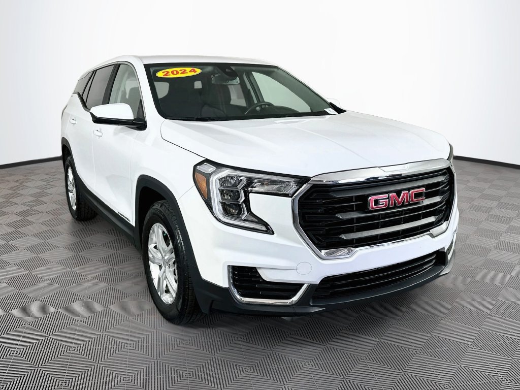 Used 2024 GMC Terrain SLE FWD image 2