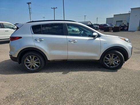 Used 2020 Kia Sportage S w/ S Premium Package AWD/4WD image 6