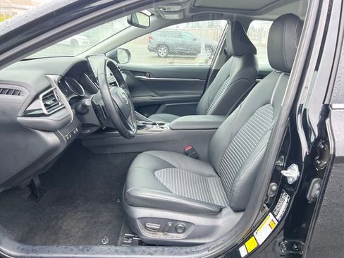 Used 2024 Toyota Camry SE w/ Audio Upgrade Package image 16