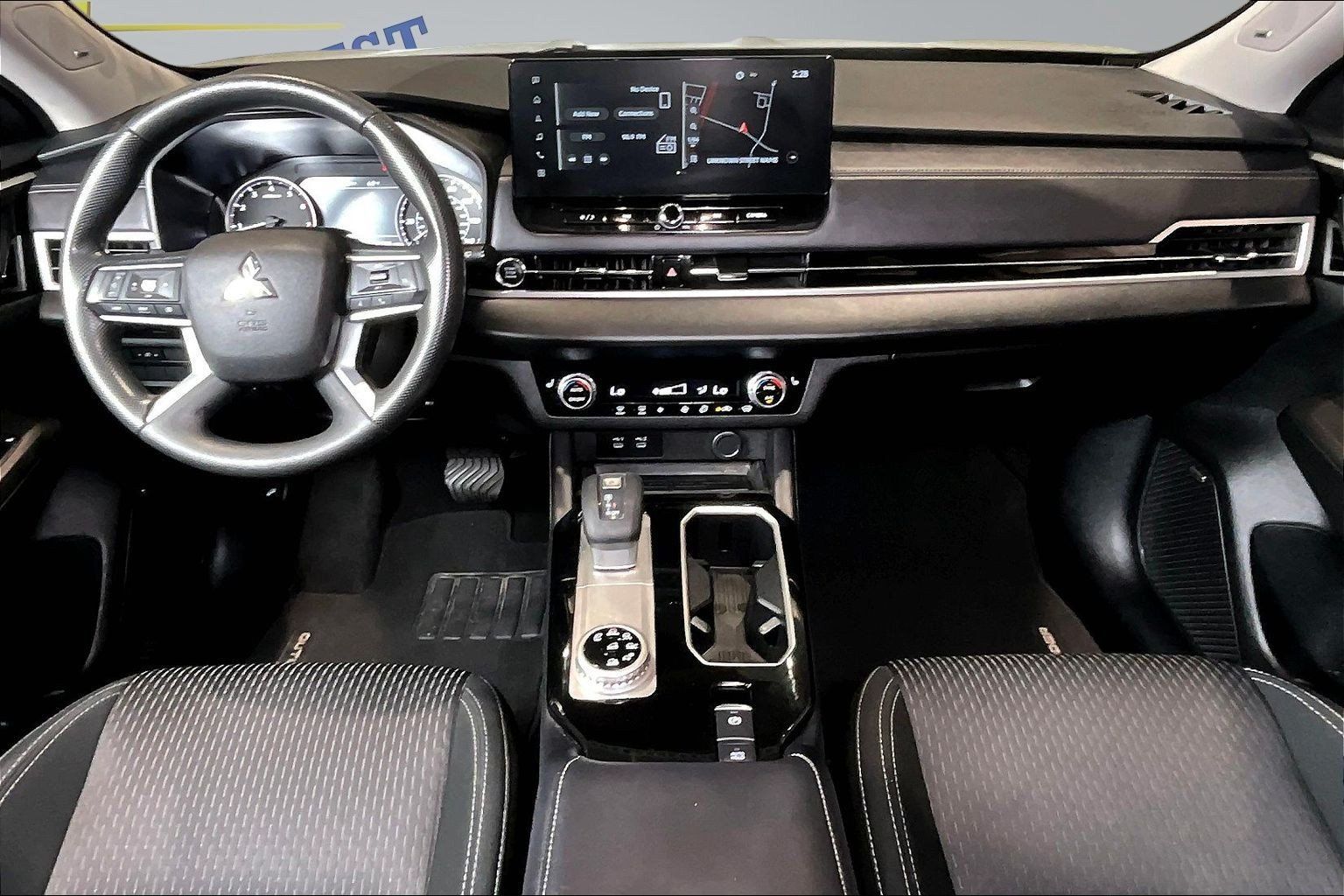 Used 2025 Mitsubishi Outlander ES AWD/4WD image 7