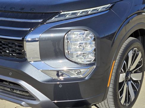 New 2026 Mitsubishi Outlander SE AWD/4WD image 6