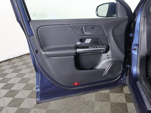 Used 2023 Mercedes-Benz GLA 250 4MATIC w/ Premium Package image 20