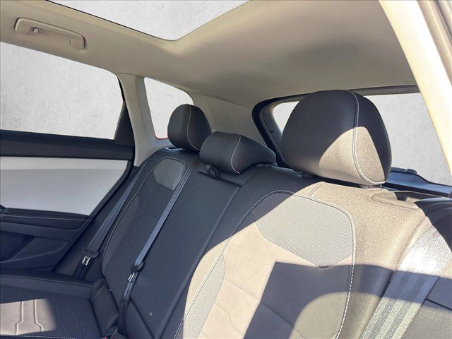 Used 2025 Volkswagen Taos SE FWD image 24