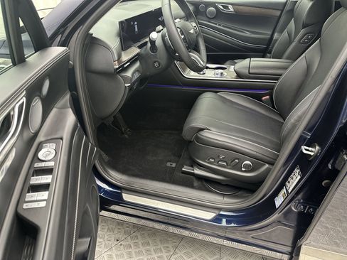 Certified 2026 Genesis GV80 3.5T Advanced AWD/4WD image 11