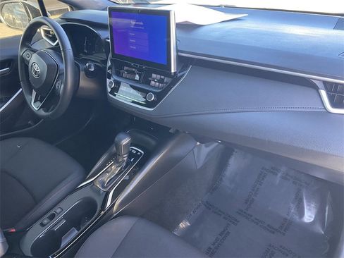 Certified 2025 Toyota Corolla SE image 15