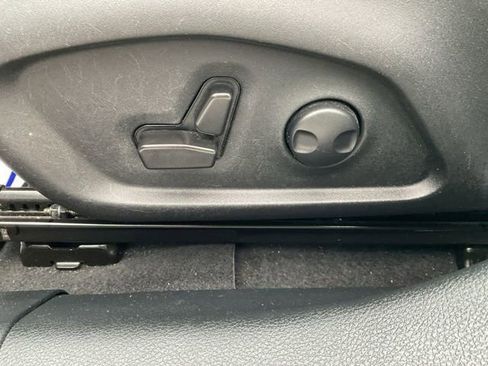 Used 2022 Jeep Compass Limited image 22