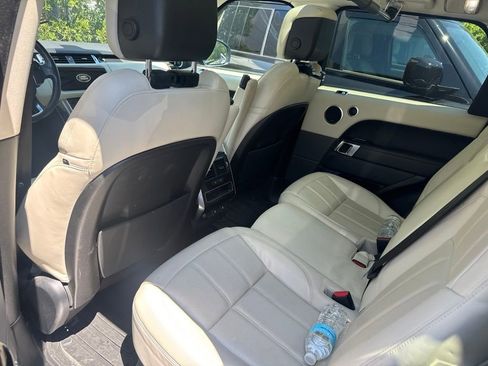 Used 2020 Land Rover Range Rover Sport HSE AWD/4WD image 4