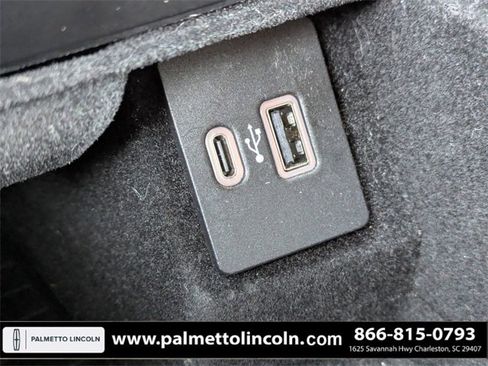 Used 2022 Lincoln Nautilus Reserve image 23