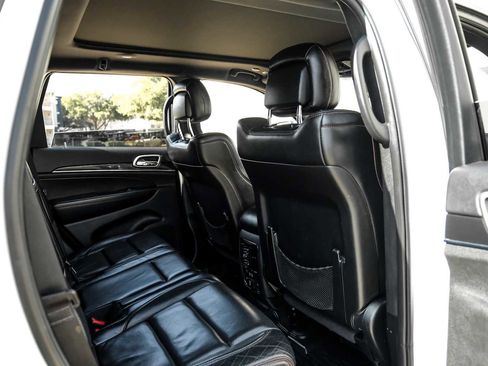 Used 2018 Jeep Grand Cherokee Trailhawk w/ Trailhawk Luxury Group image 38