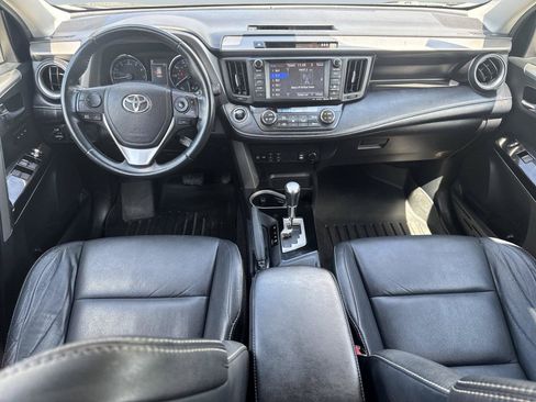 Used 2018 Toyota RAV4 Limited FWD image 8