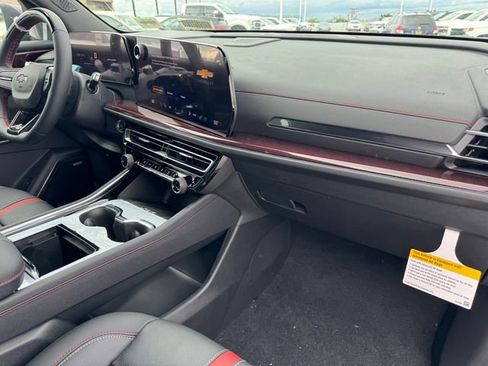 New 2026 Chevrolet Traverse RS w/ LPO, Floor Liner Package image 6