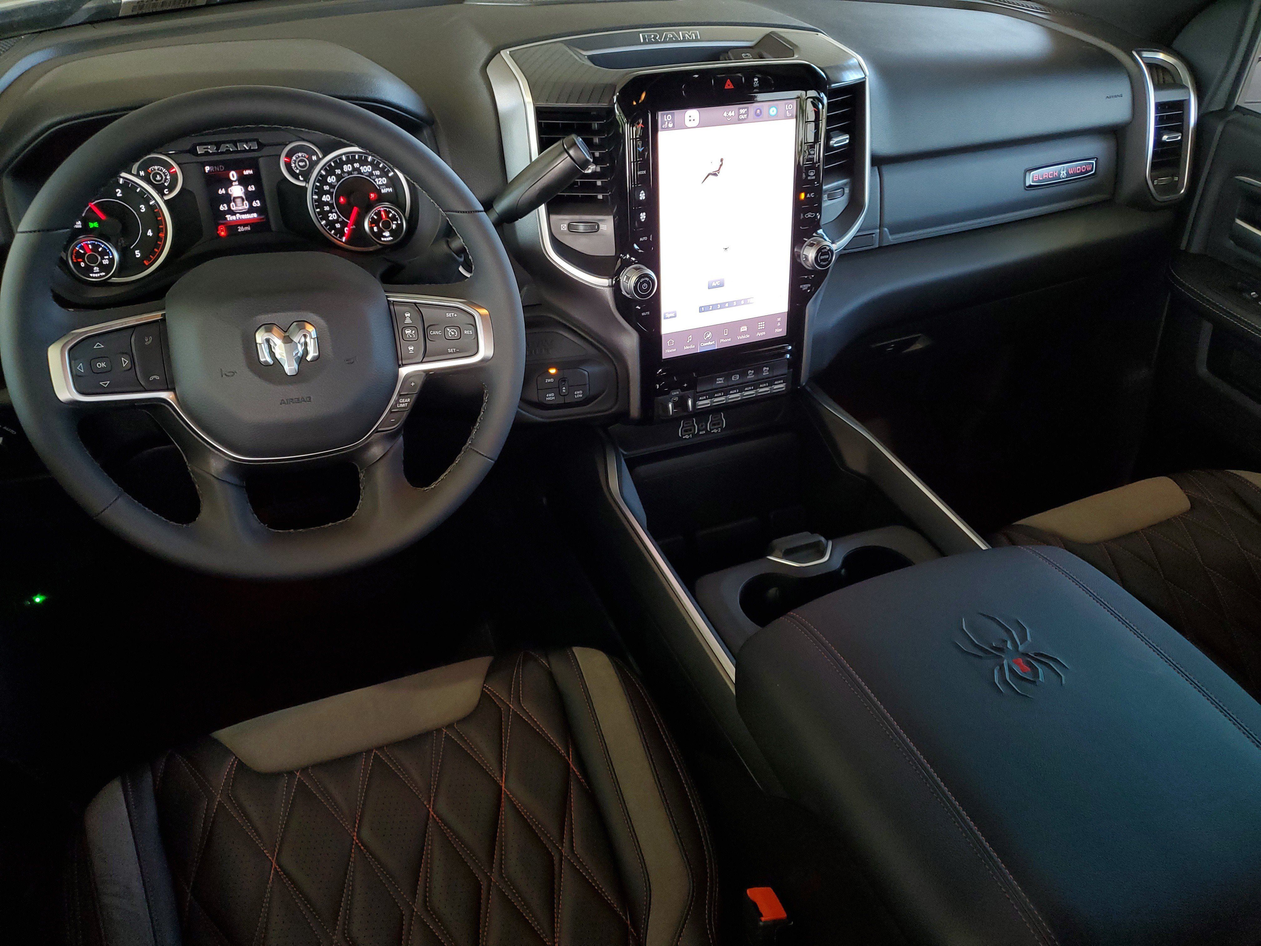 New 2025 RAM 2500 Big Horn AWD/4WD image 12