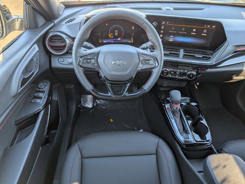 New 2026 Chevrolet Trax RS w/ Sunroof Package image 9