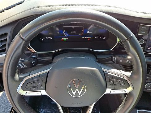 Used 2024 Volkswagen Jetta S image 18