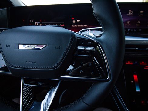 Used 2026 Cadillac Escalade V image 20