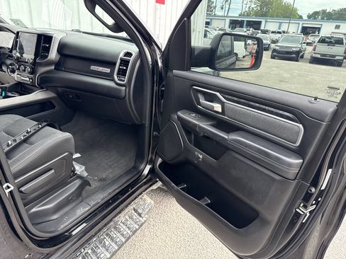 Used 2019 RAM 1500 Big Horn AWD/4WD image 11