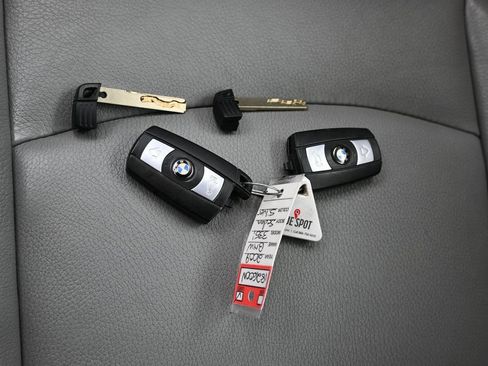 Used 2009 BMW 335i Convertible RWD image 15