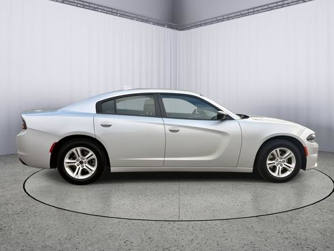 Used 2023 Dodge Charger SXT RWD image 3
